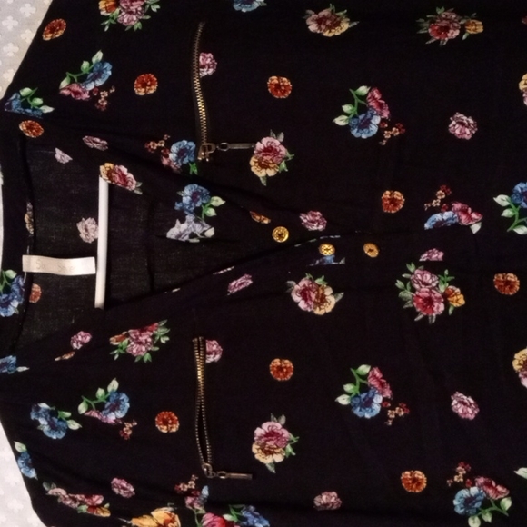 FLORAL TOP BY SIX SEVEN - Picture 2 of 4